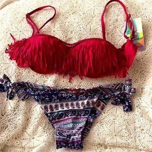 Beautiful vibrant colors on this bikini.  Sexy top never worn